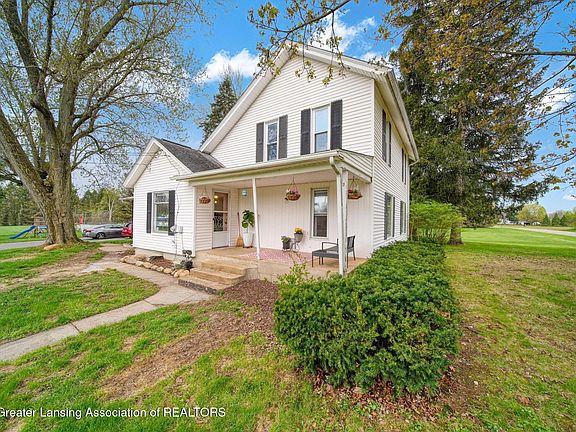 4th image of 8379 Hall Rd