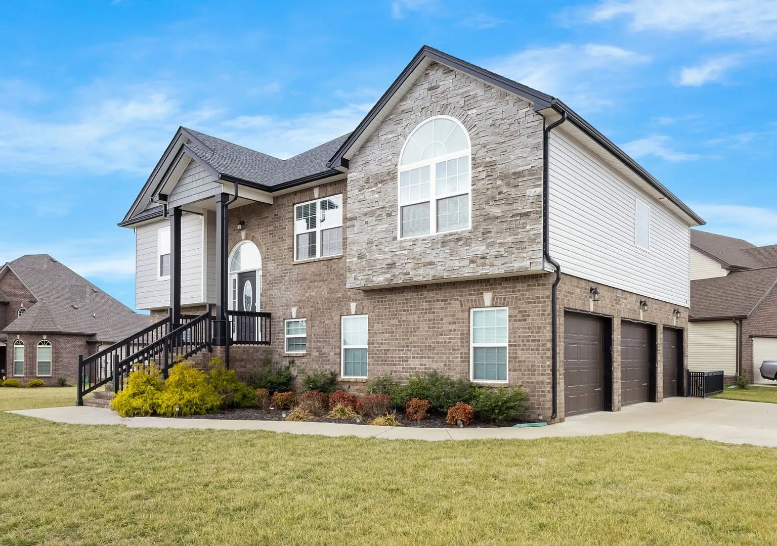 522 Low Country Court — Photo 1
