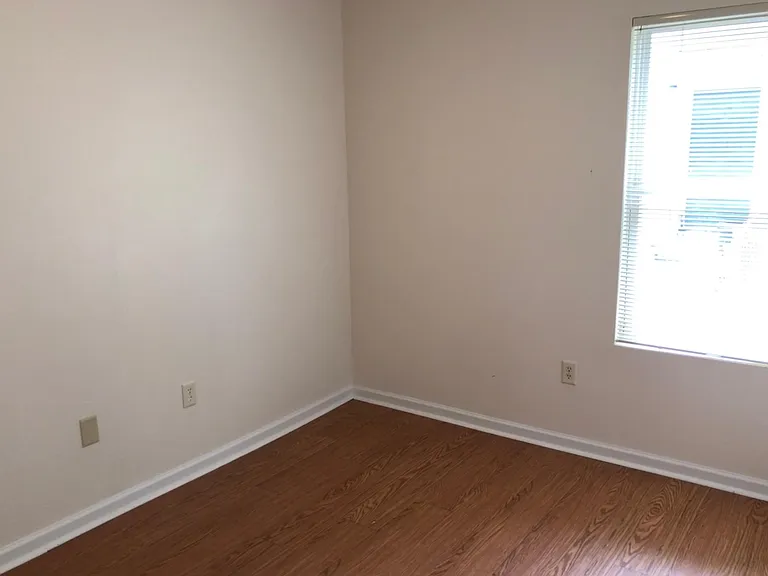 715 Sheridan Ave — Photo 9