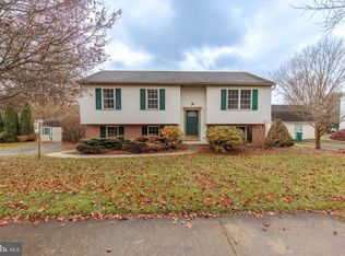 203 Meadow Ln, Quarryville, PA 17566