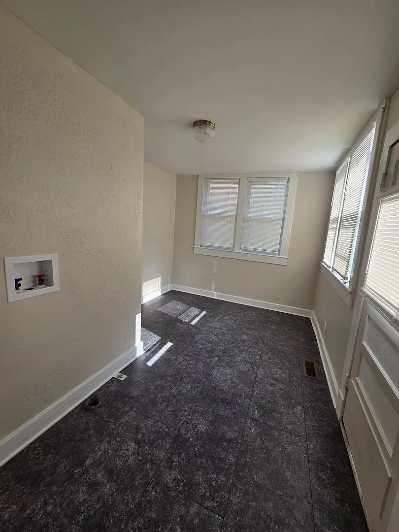 1530 S Topeka - 3 Bedroom, 1 Bathroom Home - $1,095 — Photo 4