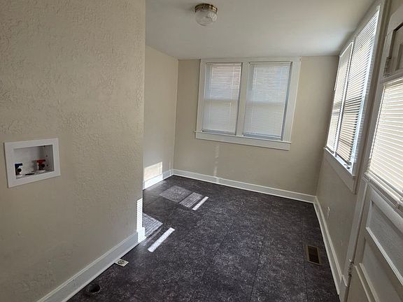 4th image of 1530 S Topeka Ave
