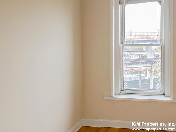 3rd image of 3356 N Sheffield Ave #3E