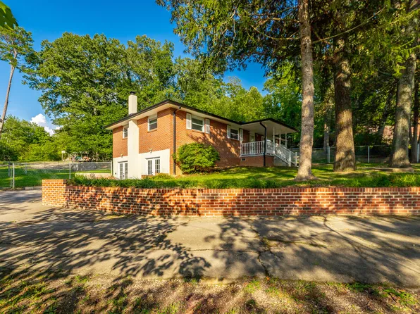 6 Warren Ln, Rossville, GA 30741