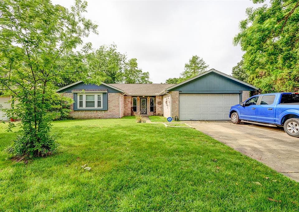 1st image of 18743 Wood Glen Ln