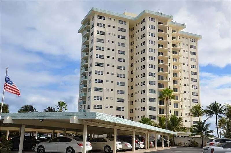 2 bed, 2.0 bath, 904 sqft, $2,999 — Photo 4