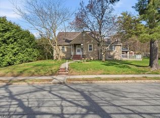 95 Sycamore Ave, Livingston, NJ