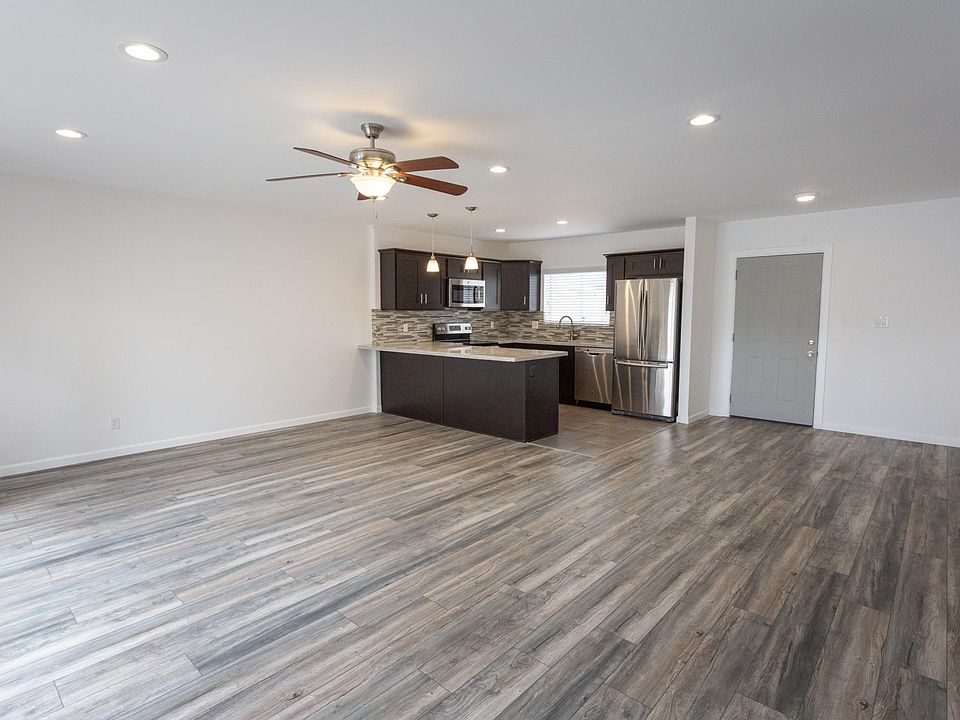 1st image of 1043 E Maryland Ave APT 4