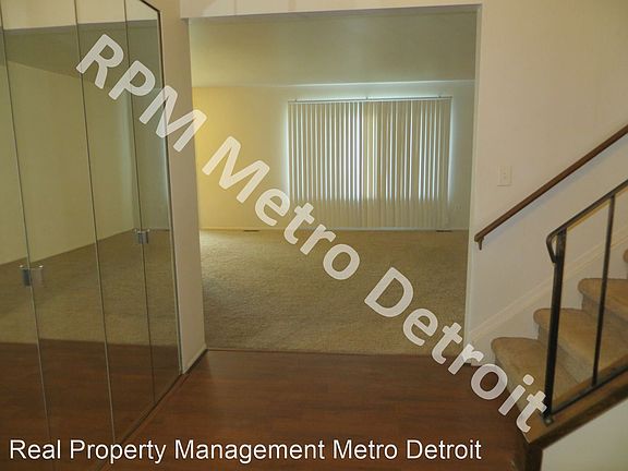 2nd image of 2265 Columbia Dr