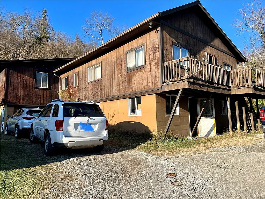 810 Kennedy St photo 1