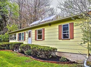 31 Deepwoods Dr, Amherst, MA 01002