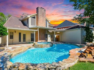 14819 Walbrook Dr, Sugar Land, TX 77498