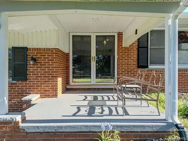 4753 Quarton Rd — Photo 49