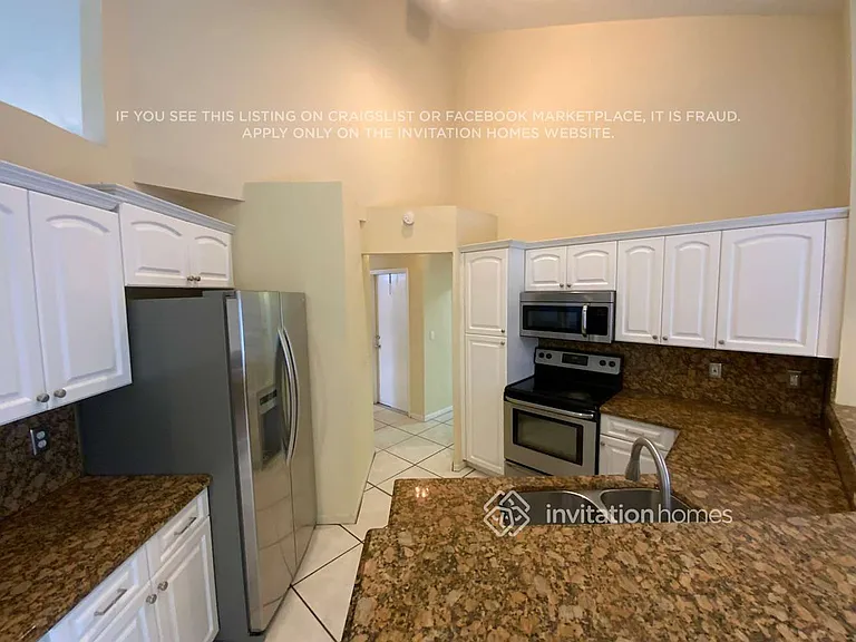 9648 Tavernier Dr — Photo 5