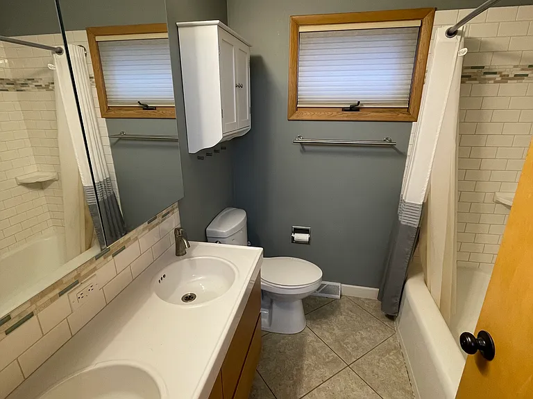 1704 Pixley Ave — Photo 8