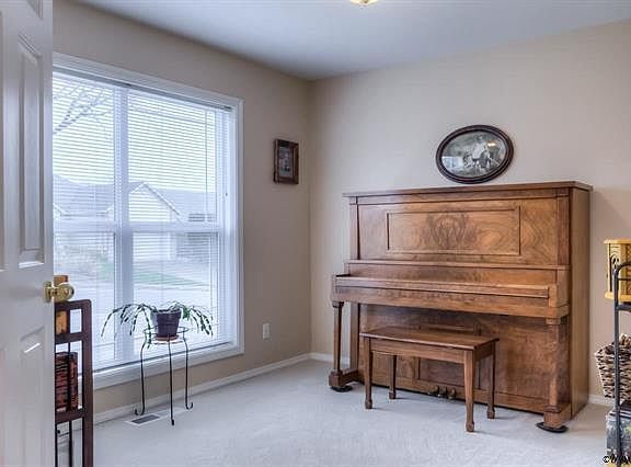 5th image of 2874 Monterey Ct SE