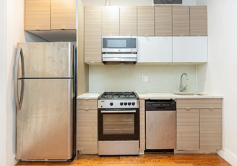 102 Rogers Ave #4 — Photo 2