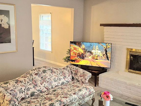 2nd image of 1708 Taft Pl #A