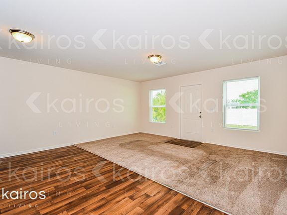 4th image of 305 NE 23rd Ter