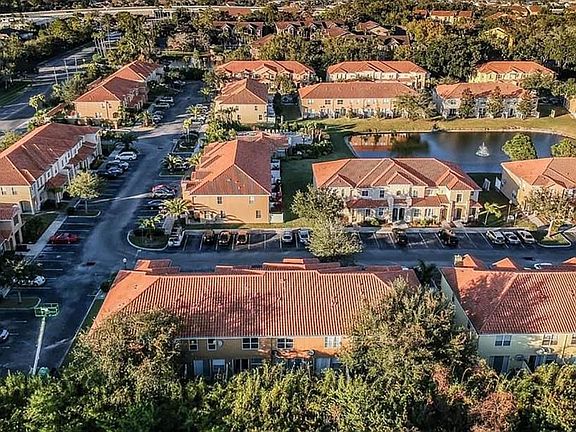 2nd image of 5260 Paradise Cay Cir