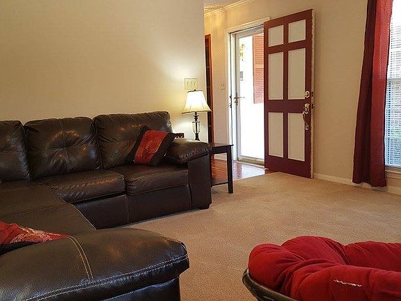 4th image of 4565 Glennwood Dr