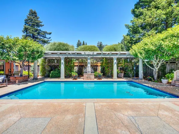 2 Remington Court, Napa, CA 94558