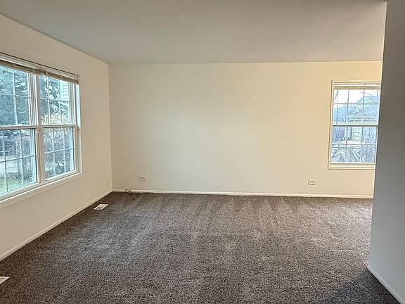 3rd image of 252 Yellow Pine Dr