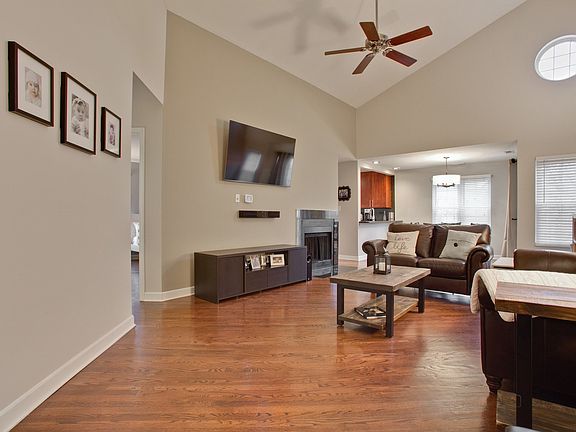 2nd image of 1741 Eastwood Ct APT 10