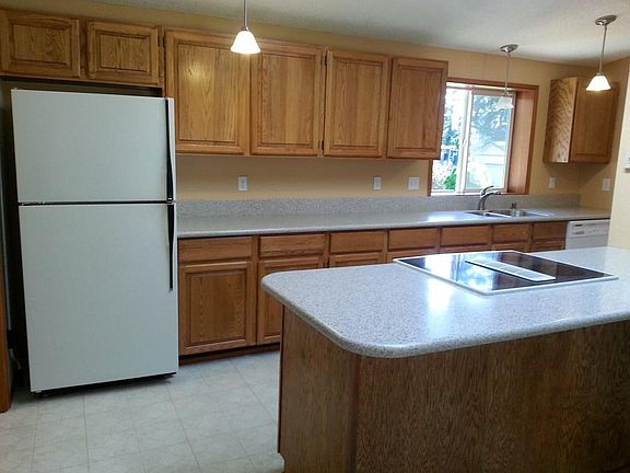 4th image of 417 Revere Cir SE