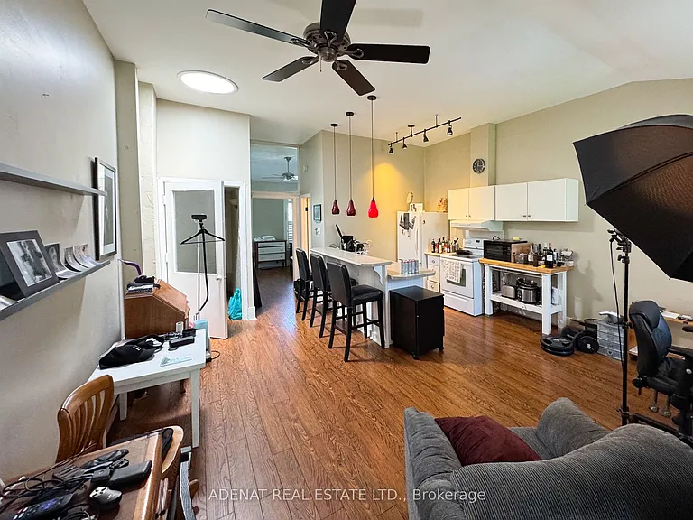 18 Mill St — Photo 3