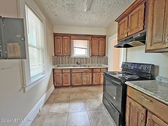 2nd image of 6424 SUNSET Drive