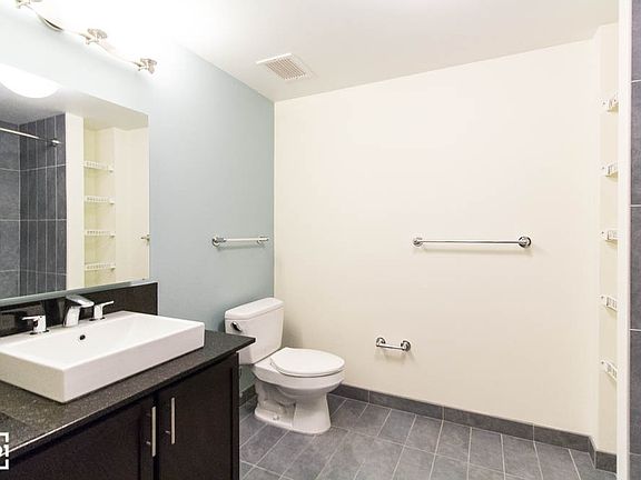 3rd image of 180 N La Salle St Ste 2507