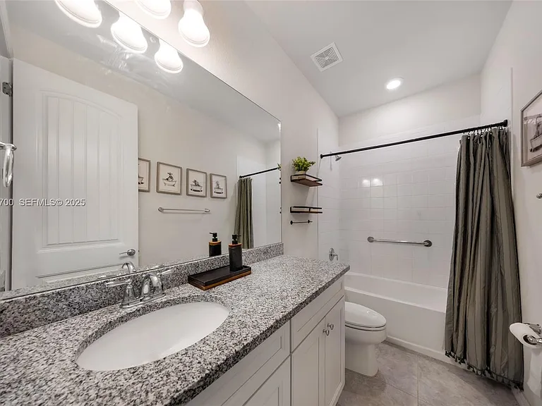5110 Eucalyptus Dr #3 — Photo 26