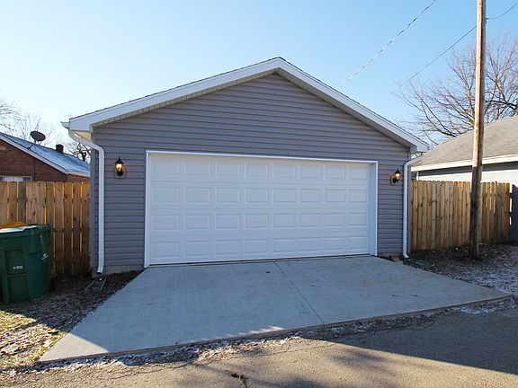 3rd image of 1357 Elmdale Dr