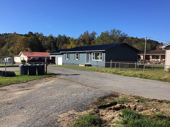 5th image of 123 Castle Dr