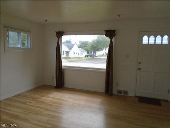 4th image of 12701 Woodward Blvd