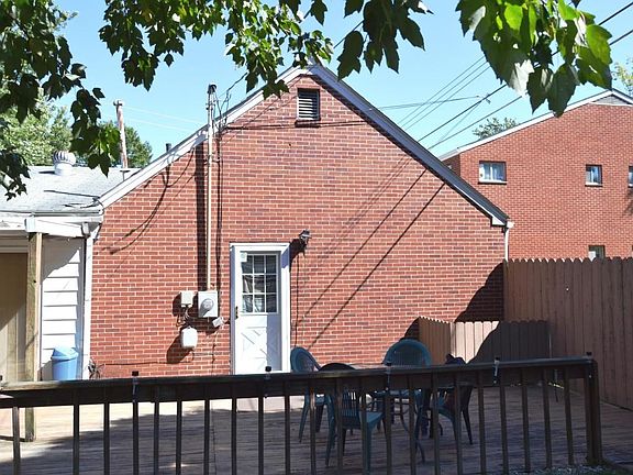 5th image of 259 E Granville St