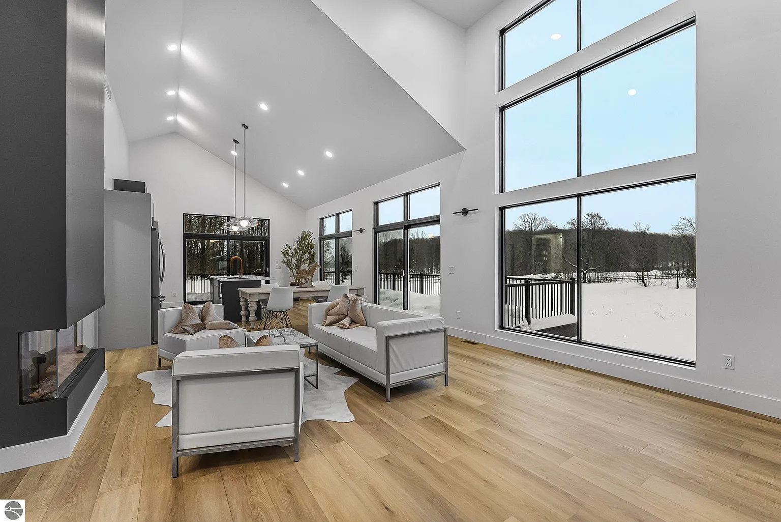 5921 Paradise Rnch photo 1