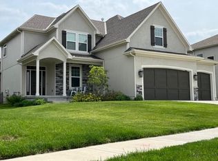 7921 Apache Rd, Lenexa, KS 66227