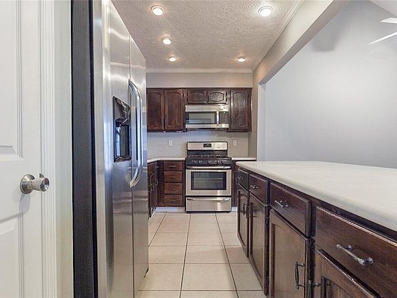 4th image of 118 Teal Ct