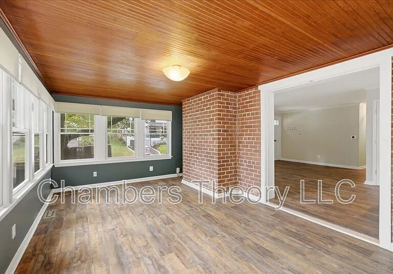 3635 Vacation Ln — Photo 11