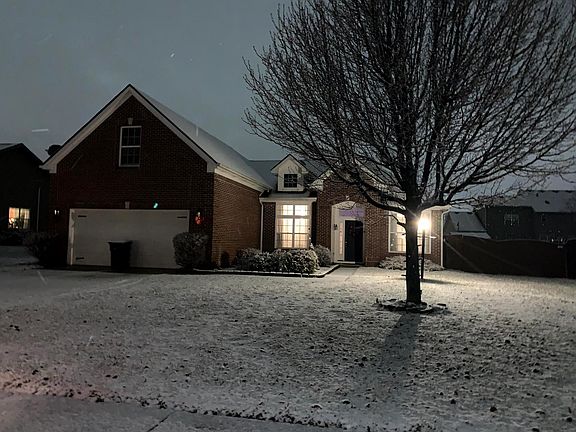 2nd image of 811 Bristle Lake Dr