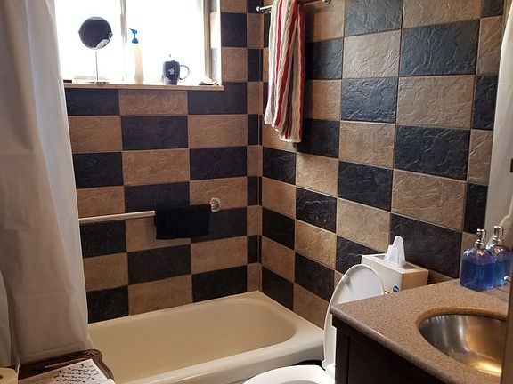 5th image of 5014 Nob Hill Dr