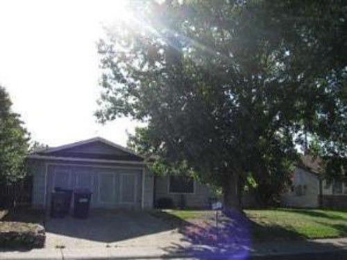 3rd image of 3948 Lutheran Cir