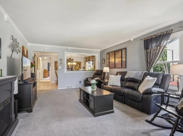 1523 West Plainfield AVENUE, Milwaukee, WI 53221