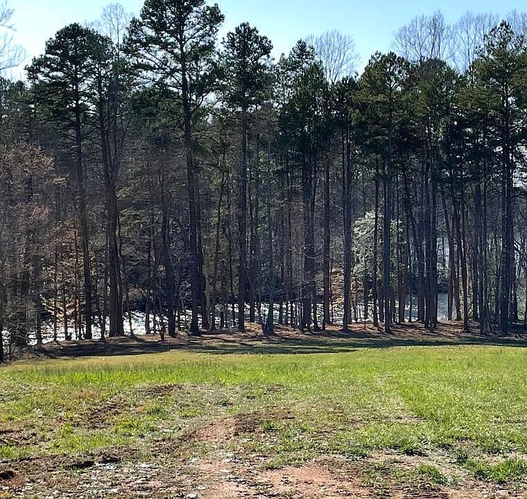 2nd image of 8 Fishers Ct #8