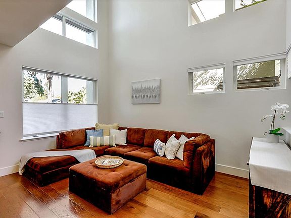 4th image of 761 Brewster Ave