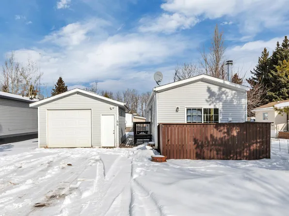 44 Village Green Park, Warburg, AB T0C 2T0