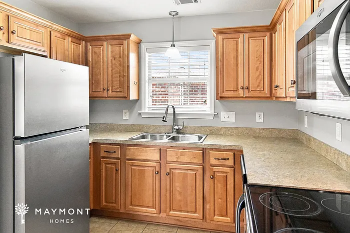8749 Lindsey Ln — Photo 6