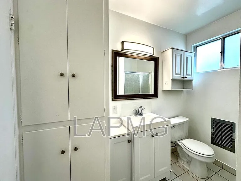 828 4th St #104 — Photo 12